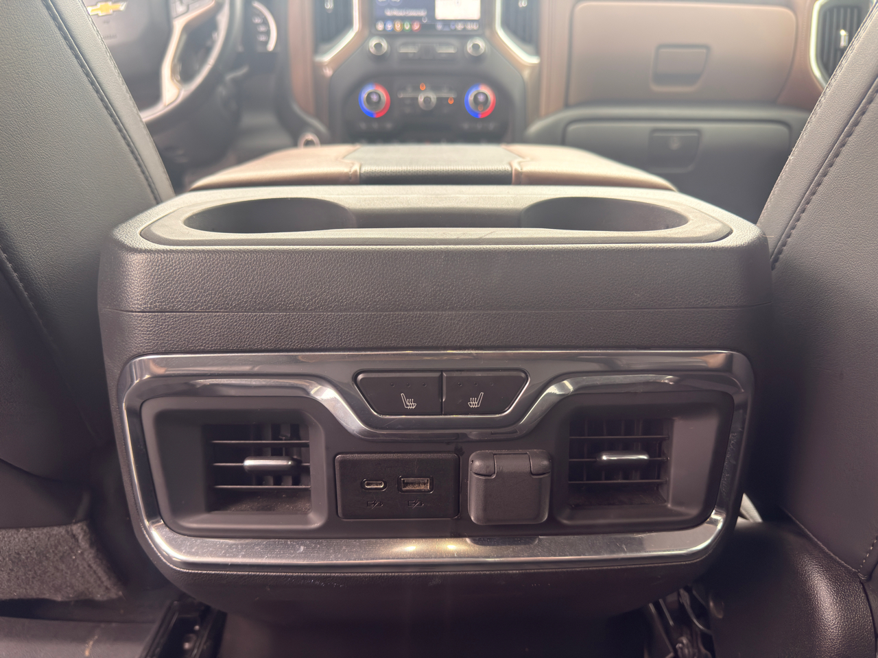 Chevrolet Silverado 2500HD 4WD Crew Cab 159" High Country 2023