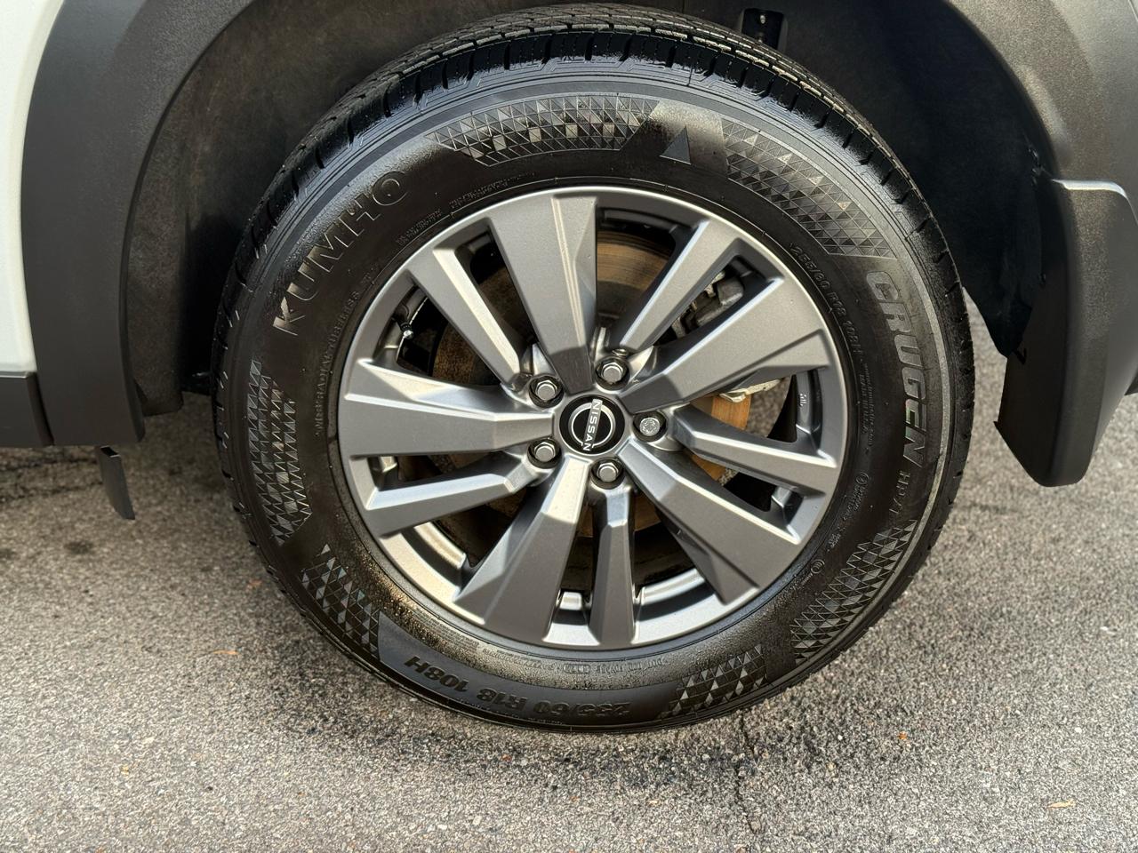 Nissan Pathfinder SV 2WD 2024