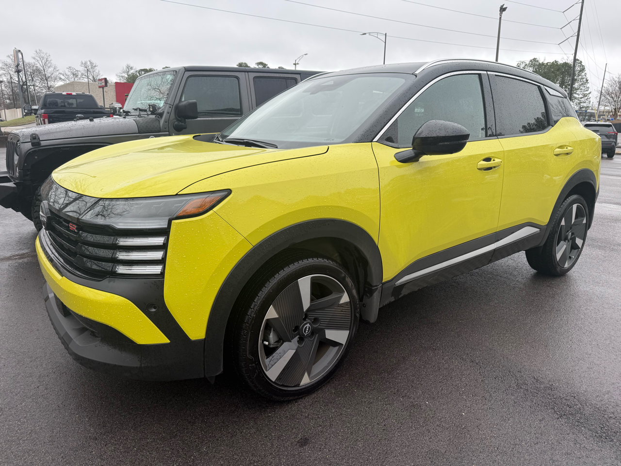 2025 Nissan Kicks SR FWD