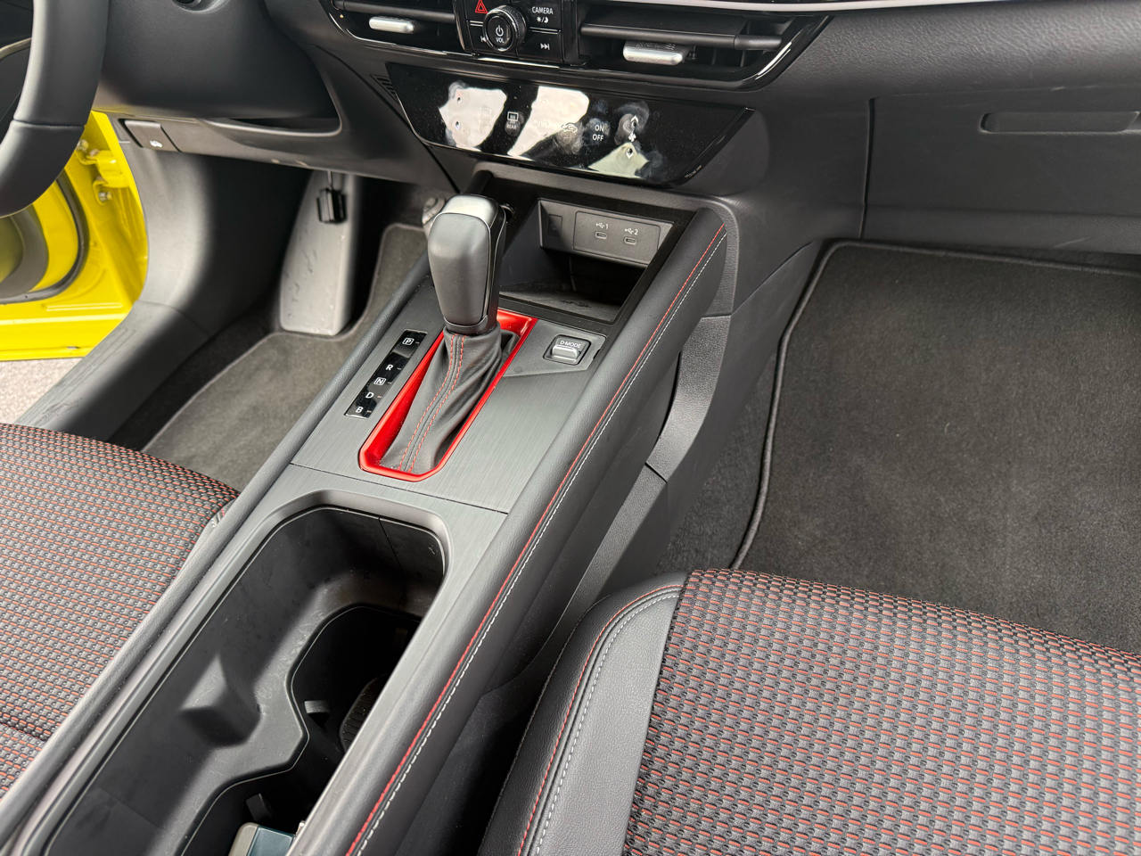 Nissan Kicks SR FWD 2025