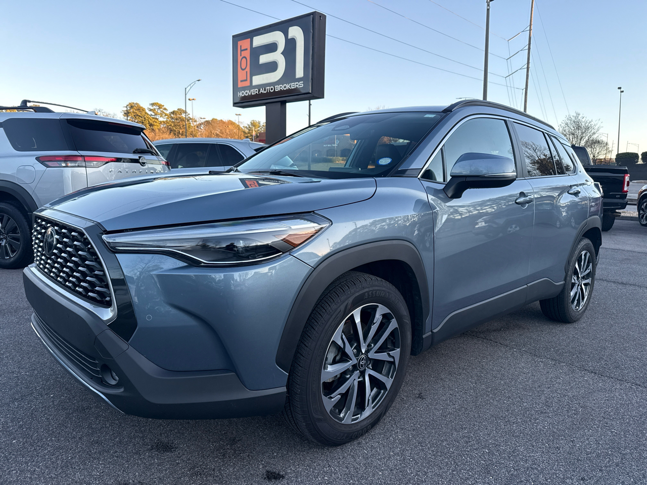 Toyota Corolla Cross XLE 2WD (Natl) 2023