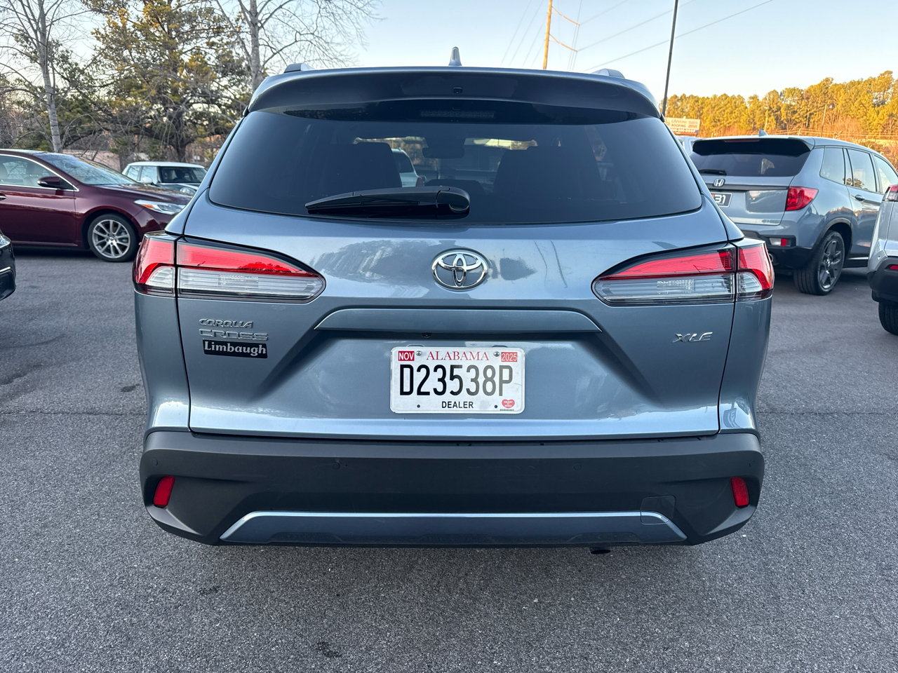 Toyota Corolla Cross XLE 2WD (Natl) 2023