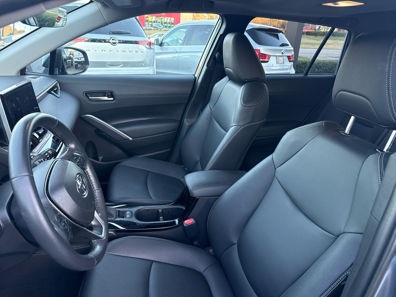 Toyota Corolla Cross XLE 2WD (Natl) 2023