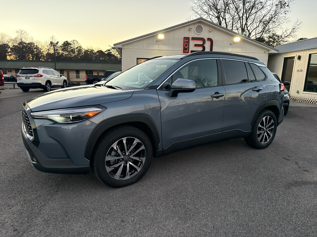 Toyota Corolla Cross XLE 2WD (Natl) 2023