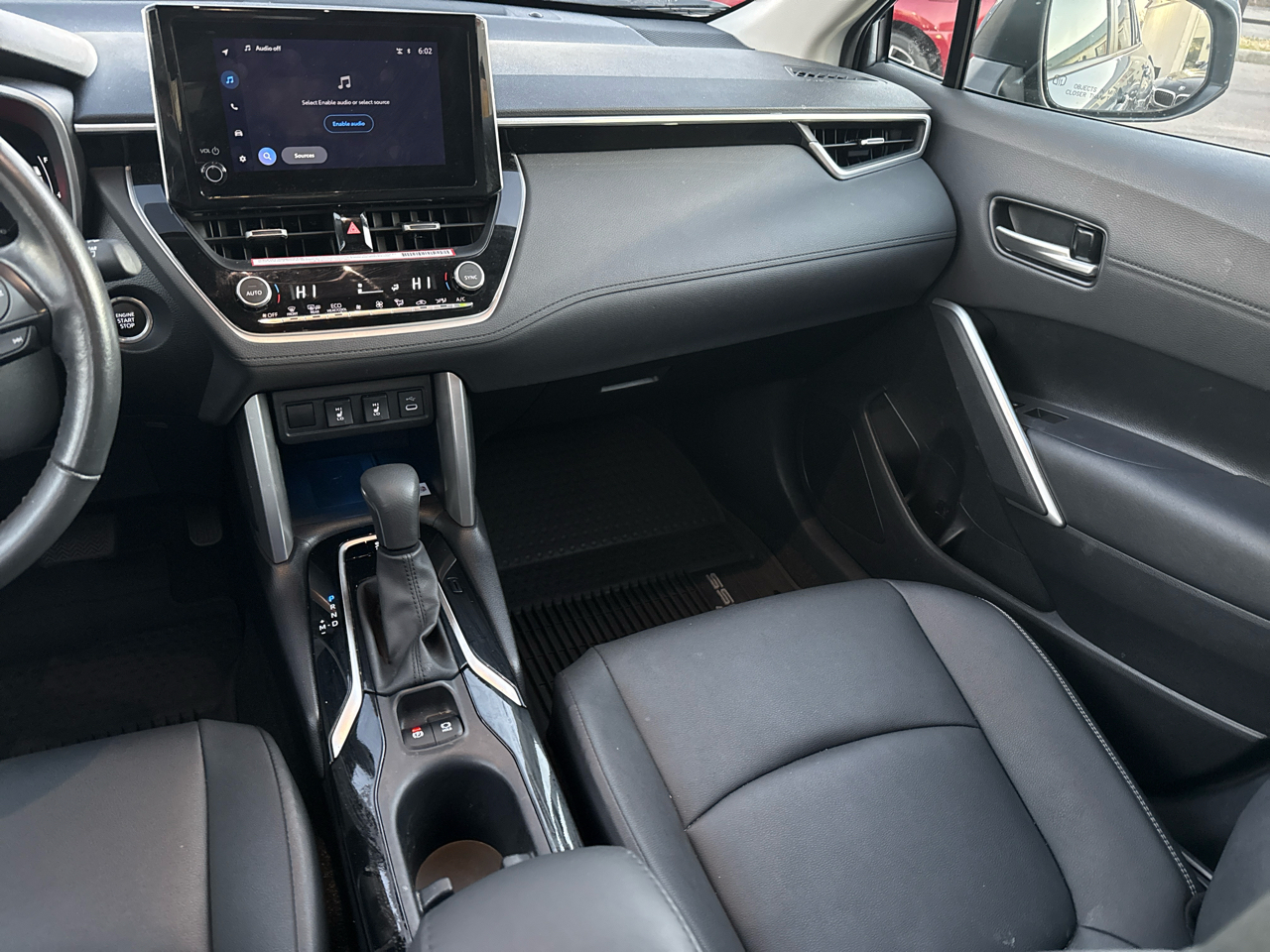 Toyota Corolla Cross XLE 2WD (Natl) 2023