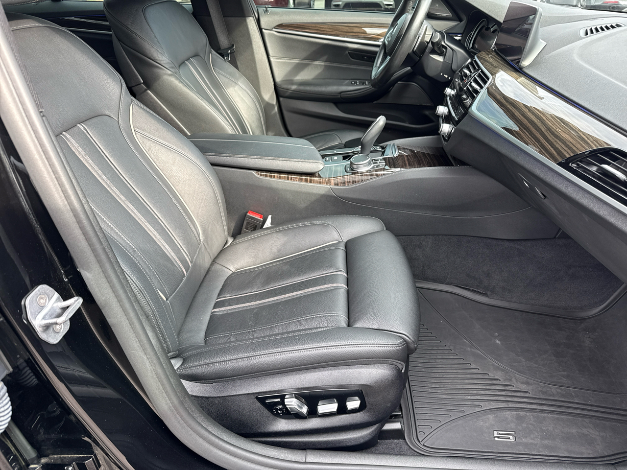 BMW 5 Series 540i Sedan 2019