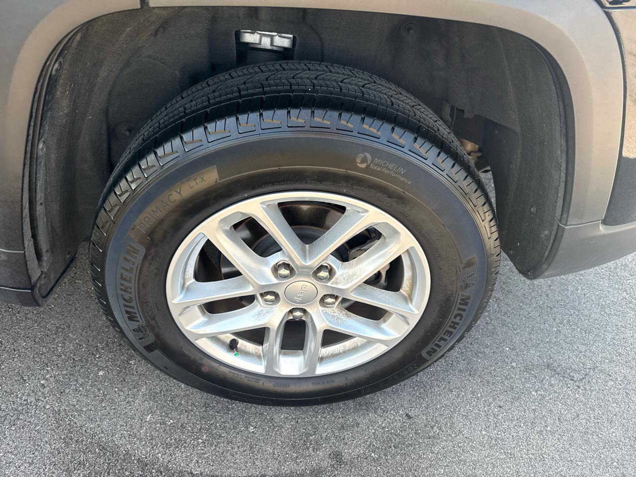 Jeep Grand Cherokee Laredo X 4x4 2025