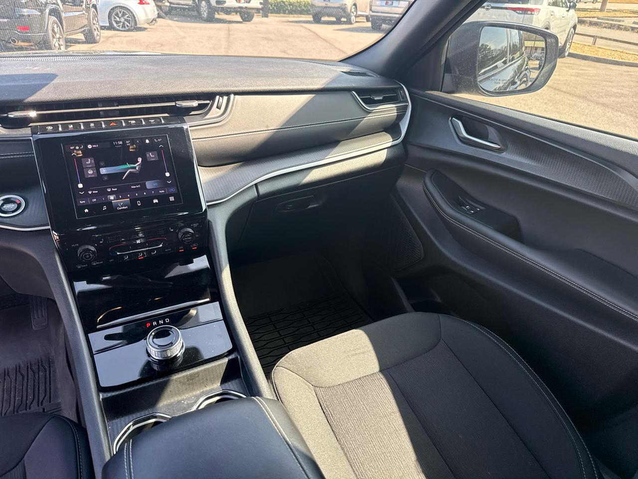 Jeep Grand Cherokee Laredo X 4x4 2025