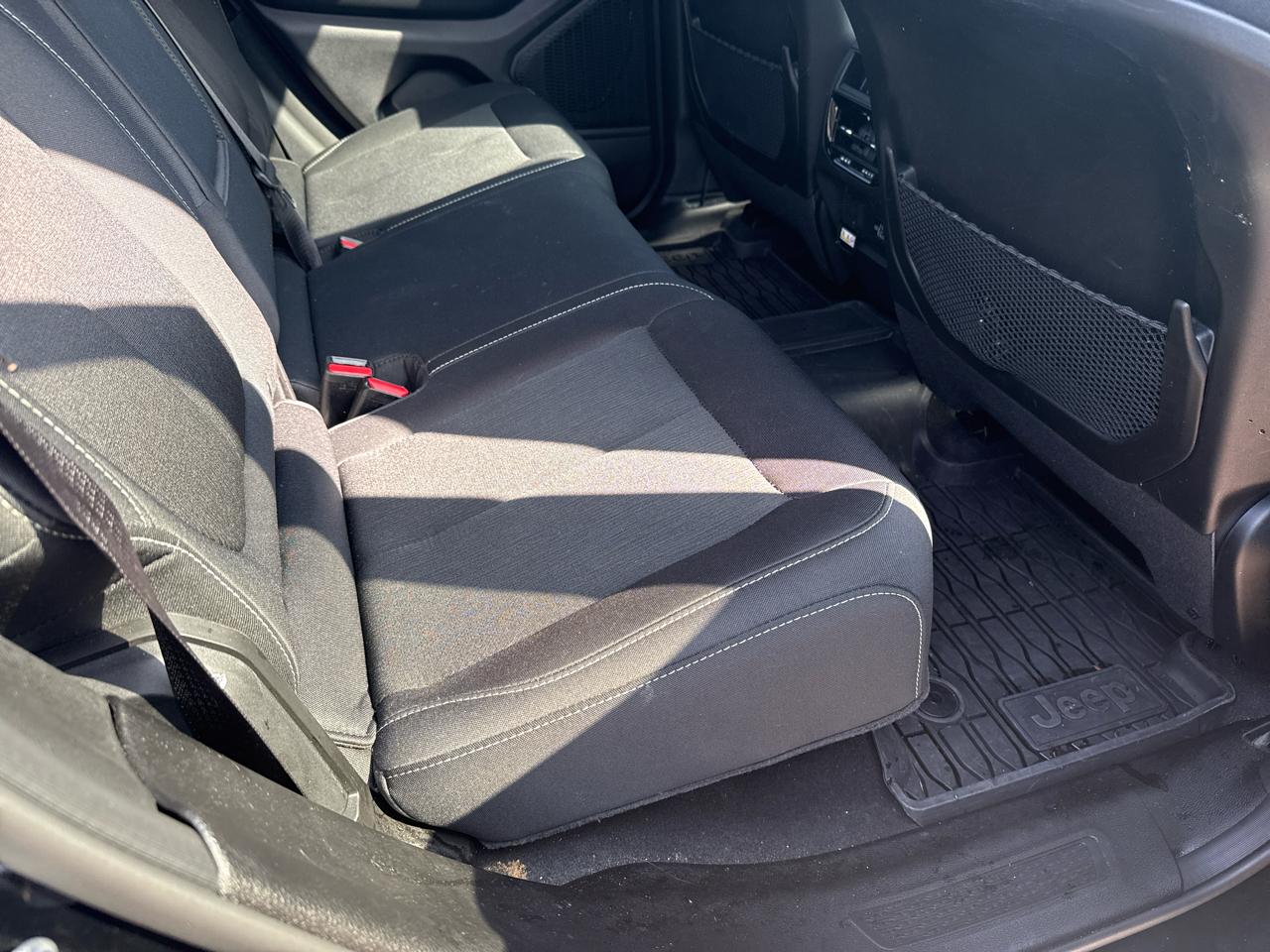 Jeep Grand Cherokee Laredo X 4x4 2025