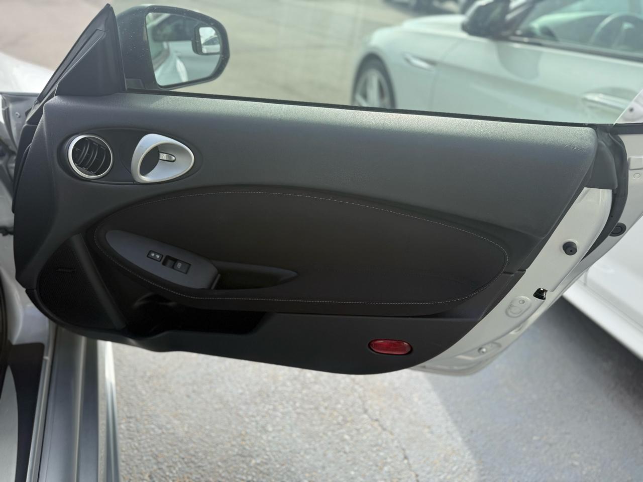 Nissan 370Z 2dr Cpe Manual Sport 2016