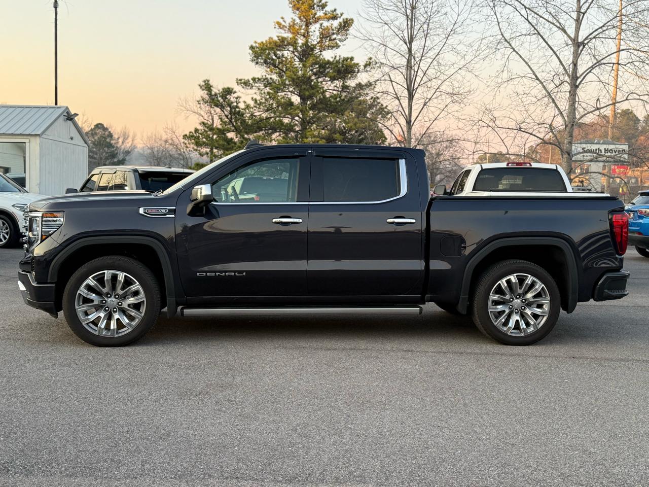 GMC Sierra 1500 4WD Crew Cab 147" Denali 2025