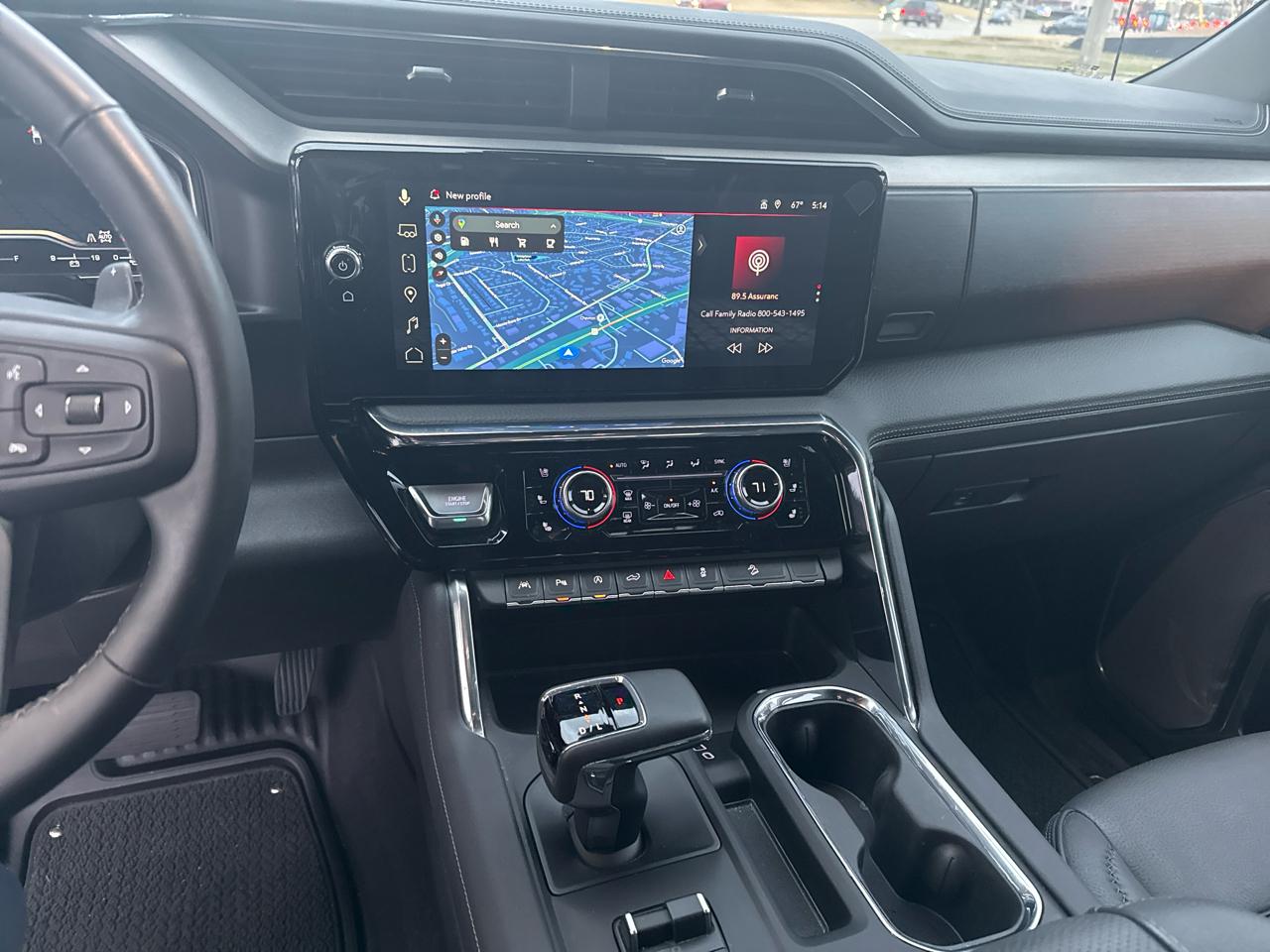 GMC Sierra 1500 4WD Crew Cab 147" Denali 2025