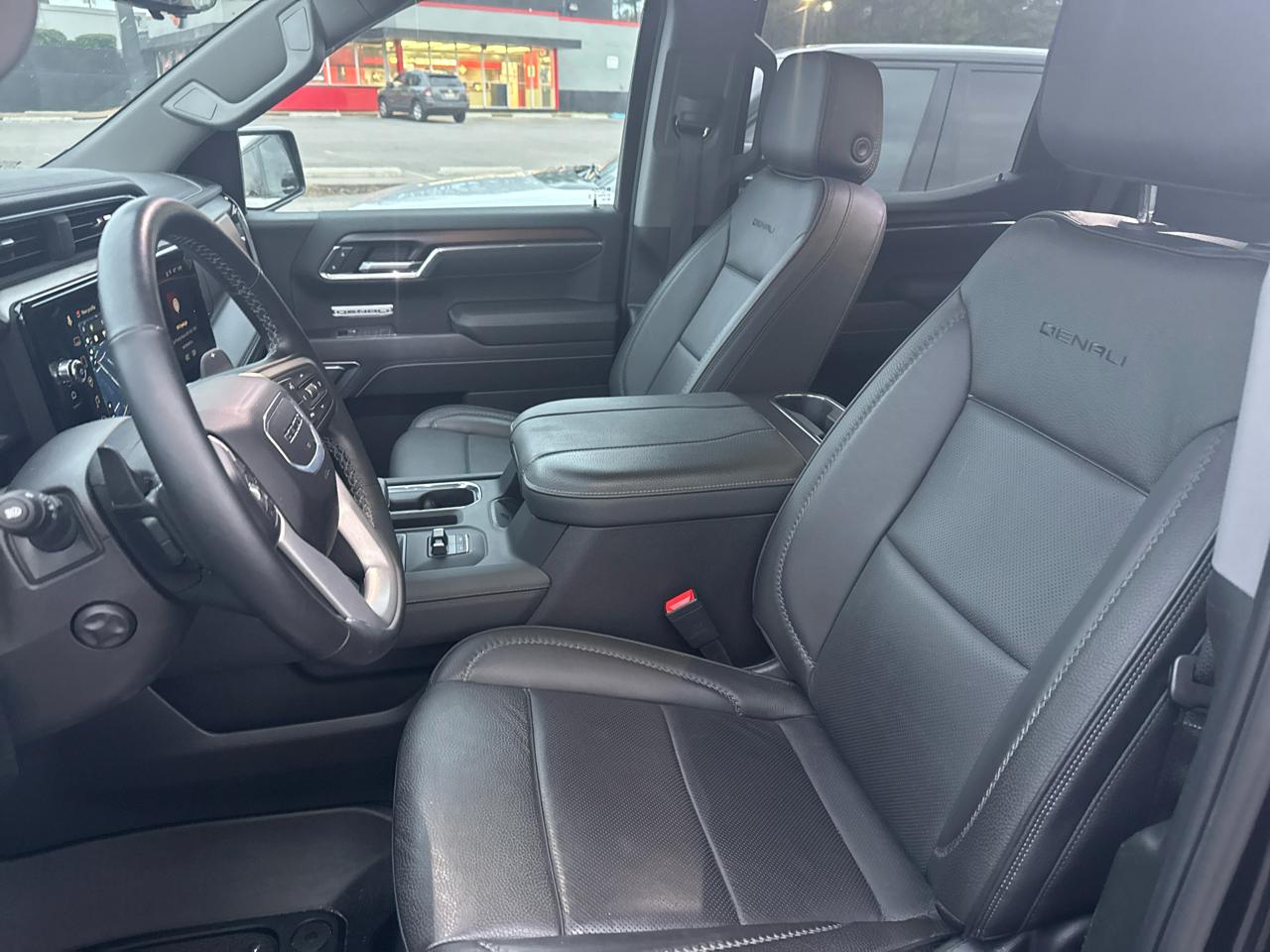 GMC Sierra 1500 4WD Crew Cab 147" Denali 2025