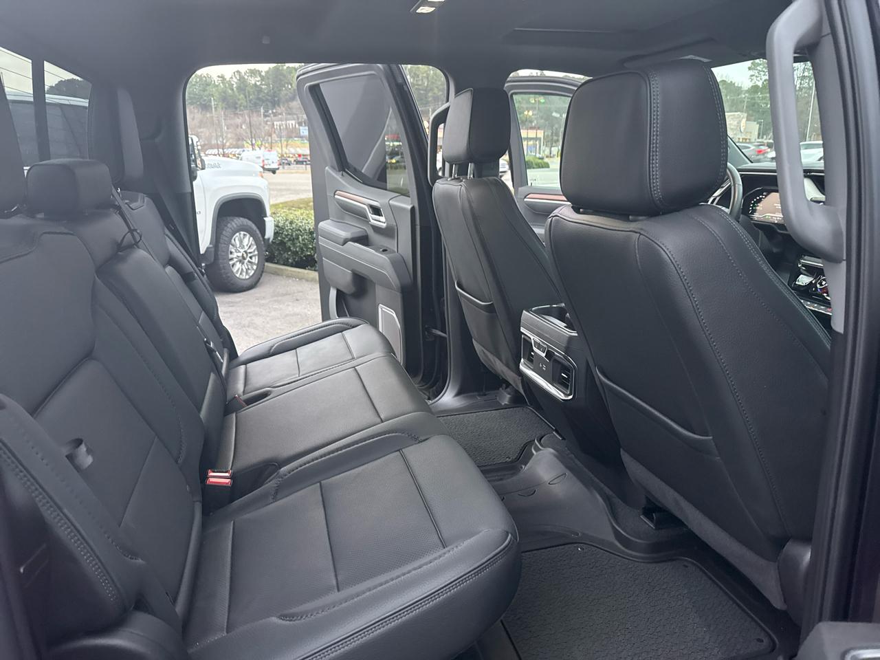 GMC Sierra 1500 4WD Crew Cab 147" Denali 2025