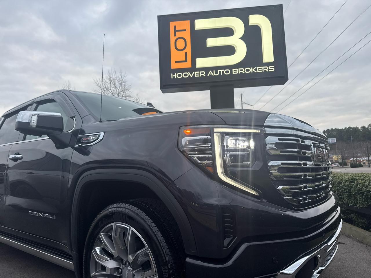 GMC Sierra 1500 4WD Crew Cab 147" Denali 2025