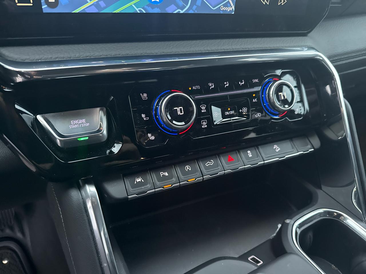 GMC Sierra 1500 4WD Crew Cab 147" Denali 2025