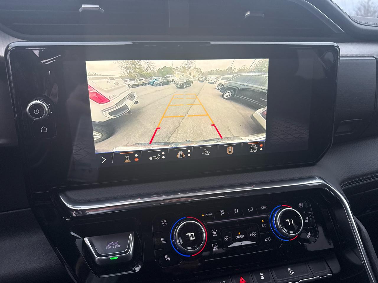 GMC Sierra 1500 4WD Crew Cab 147" Denali 2025