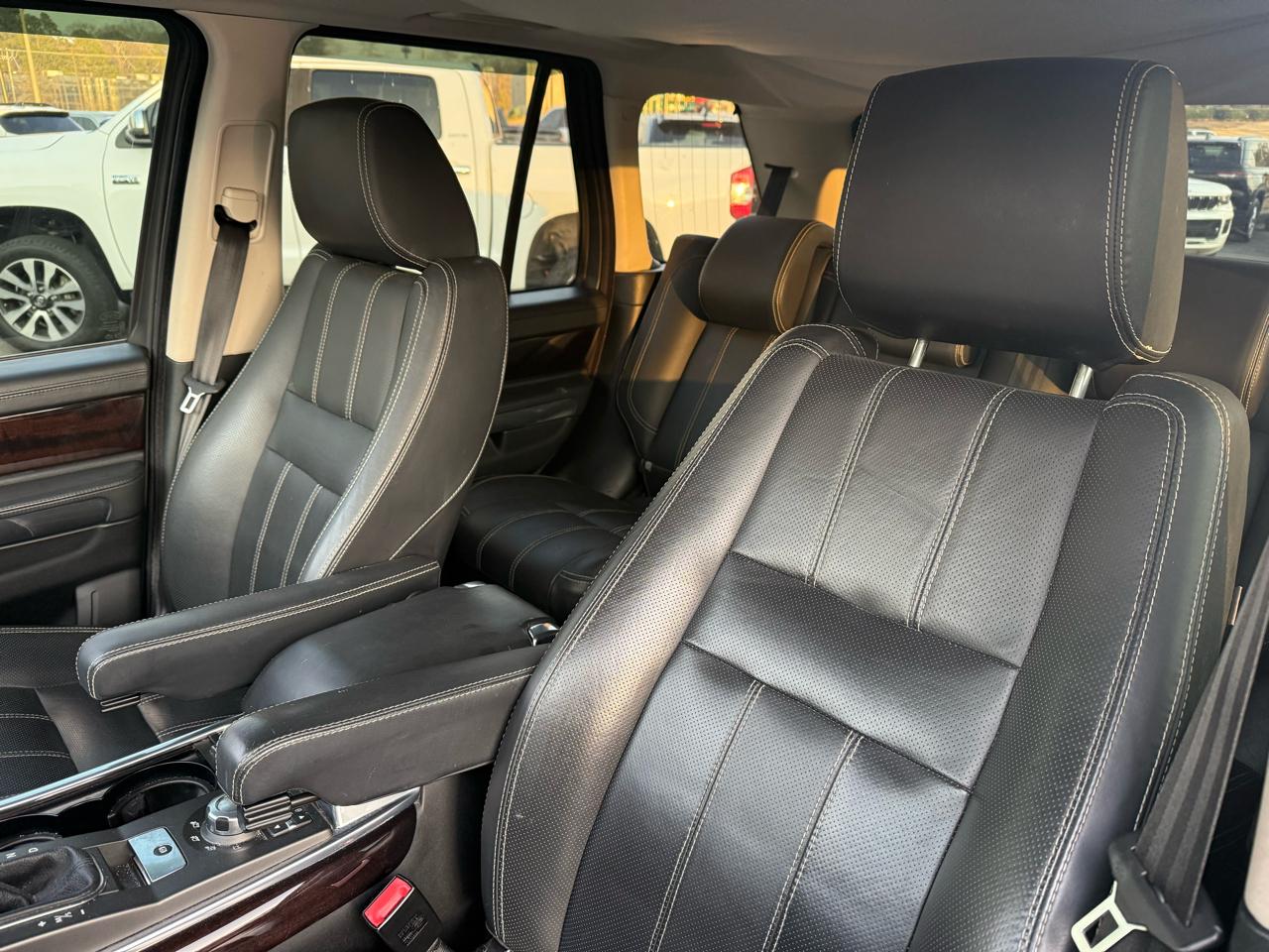 Land Rover Range Rover Sport 4WD 4dr HSE LUX 2011