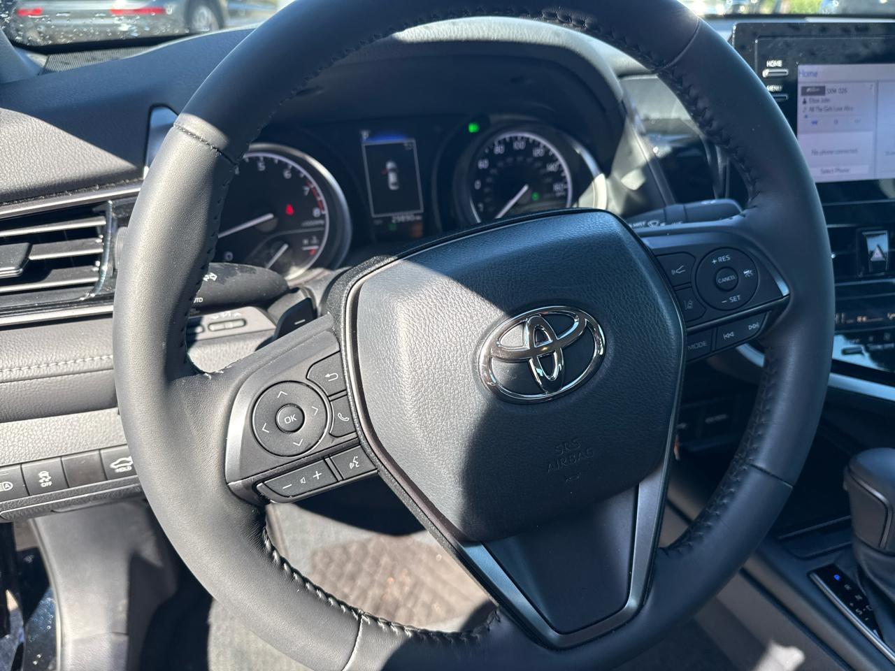 Toyota Camry SE Auto (Natl) 2024