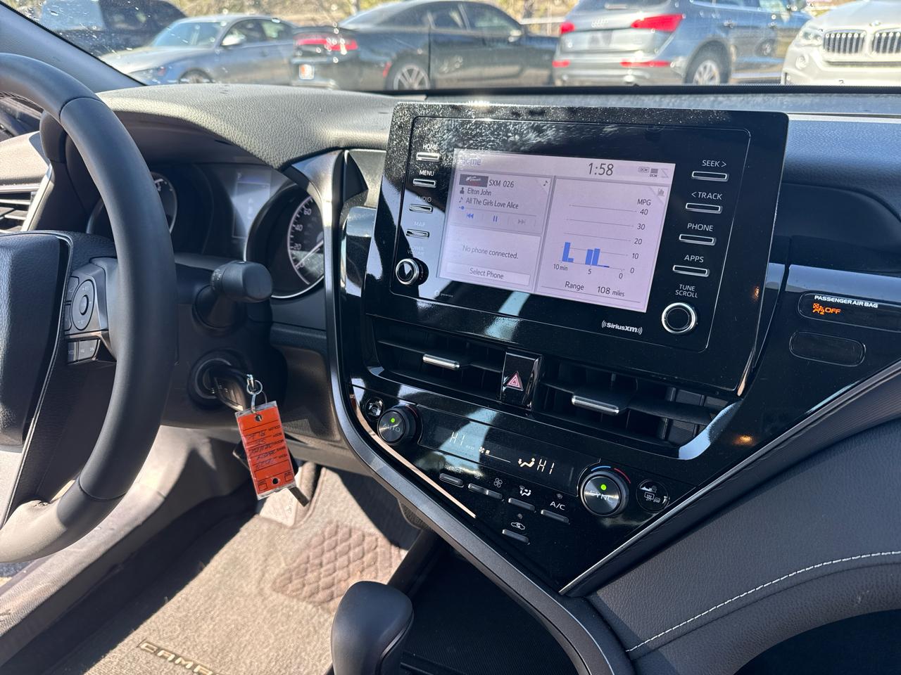 Toyota Camry SE Auto (Natl) 2024