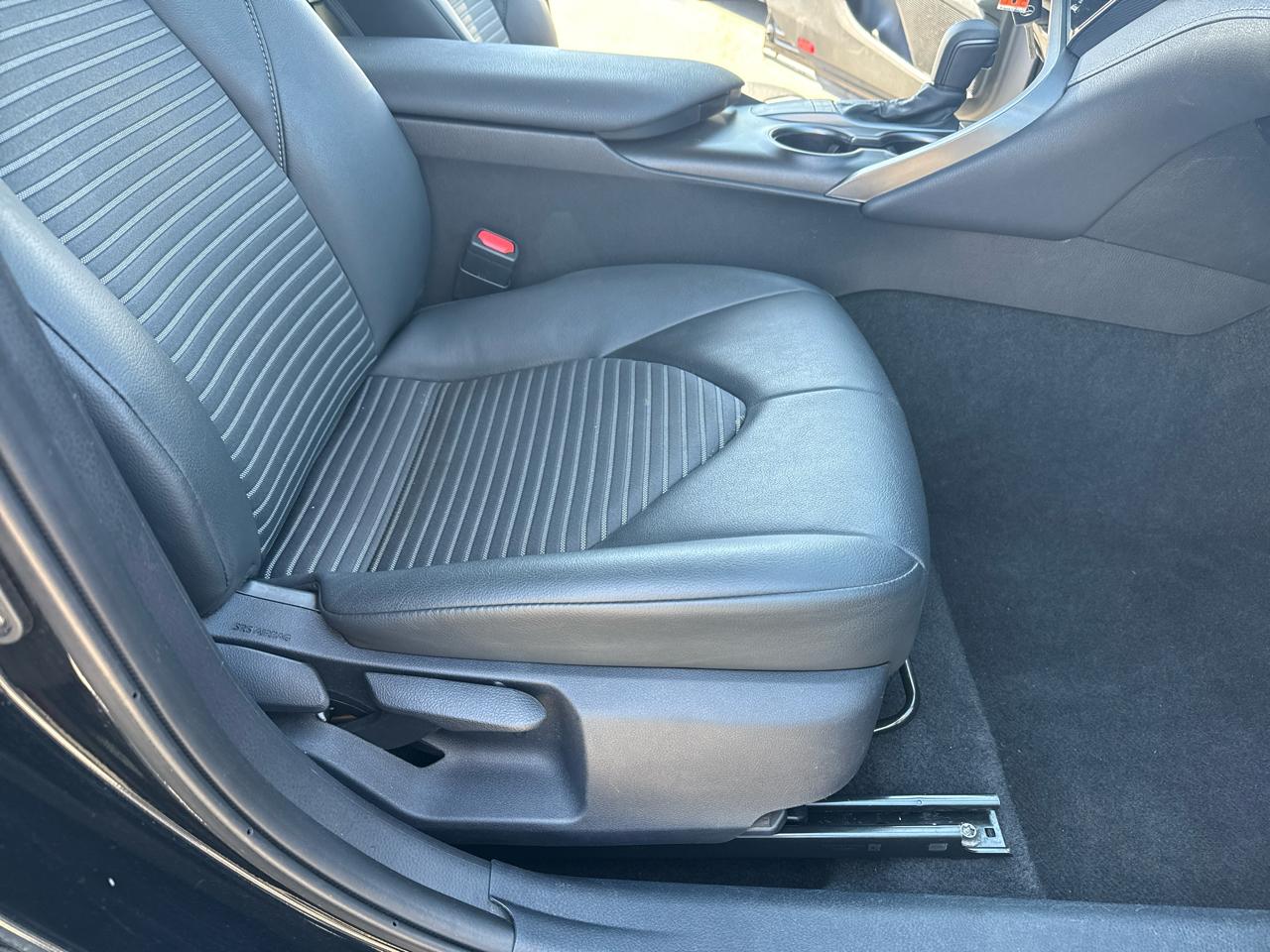 Toyota Camry SE Auto (Natl) 2024