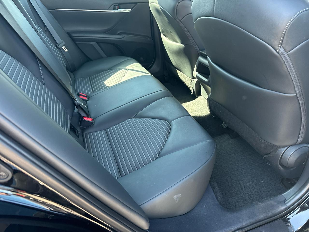 Toyota Camry SE Auto (Natl) 2024