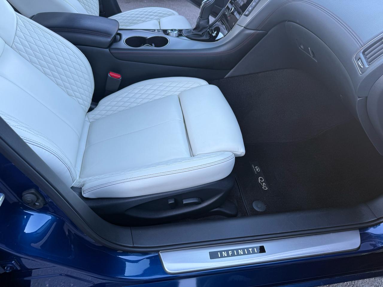 Infiniti Q50 Red Sport 400 AWD 2020