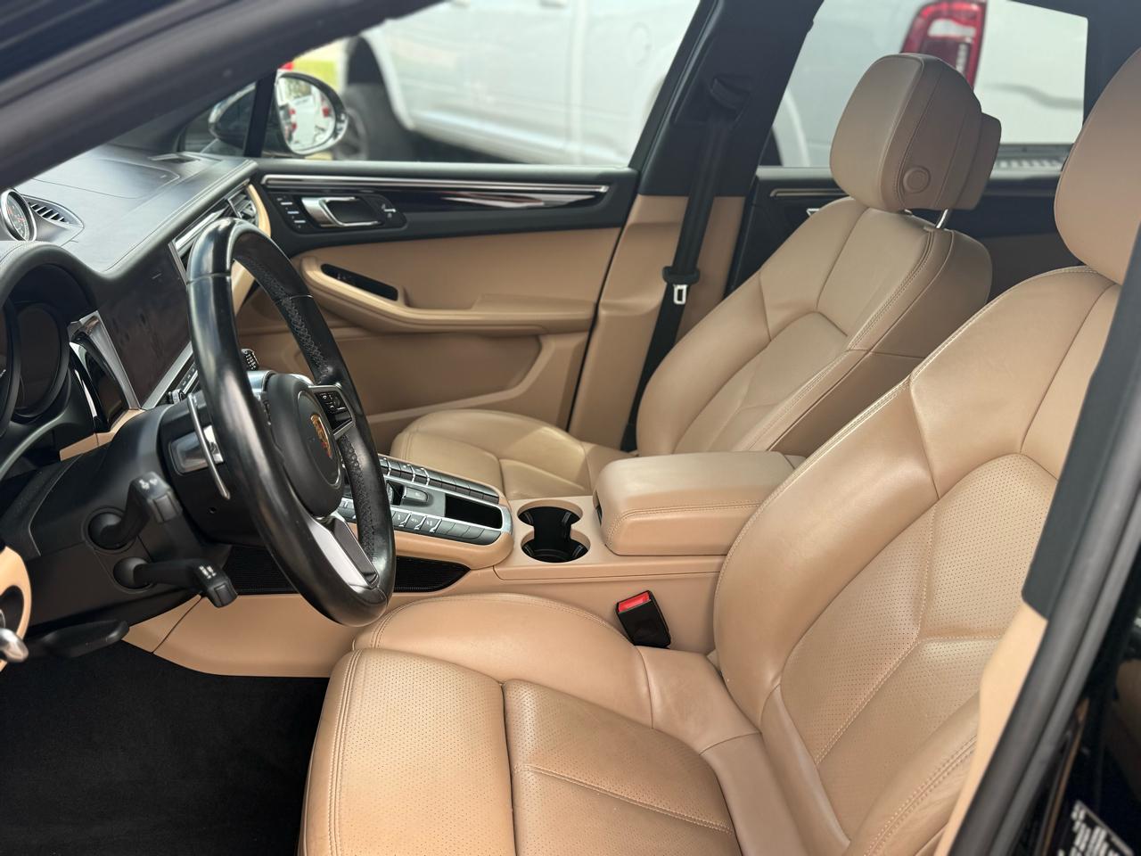 Porsche Macan AWD 2021