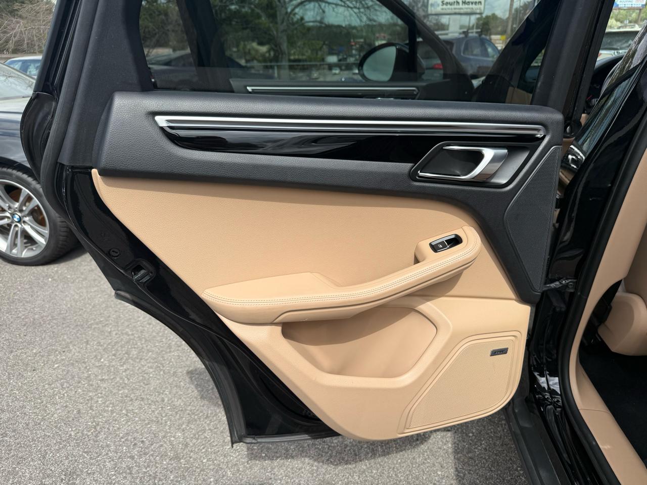 Porsche Macan AWD 2021