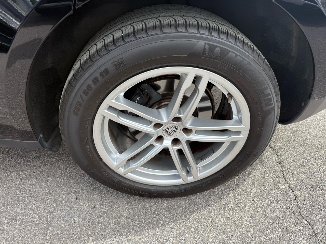 Porsche Macan AWD 2021