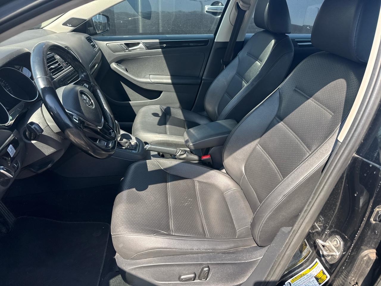 Volkswagen Jetta Sedan 4dr DSG 2.0L TDI S 2015