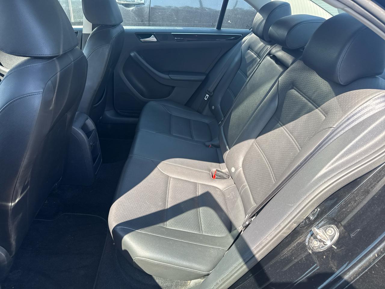 Volkswagen Jetta Sedan 4dr DSG 2.0L TDI S 2015