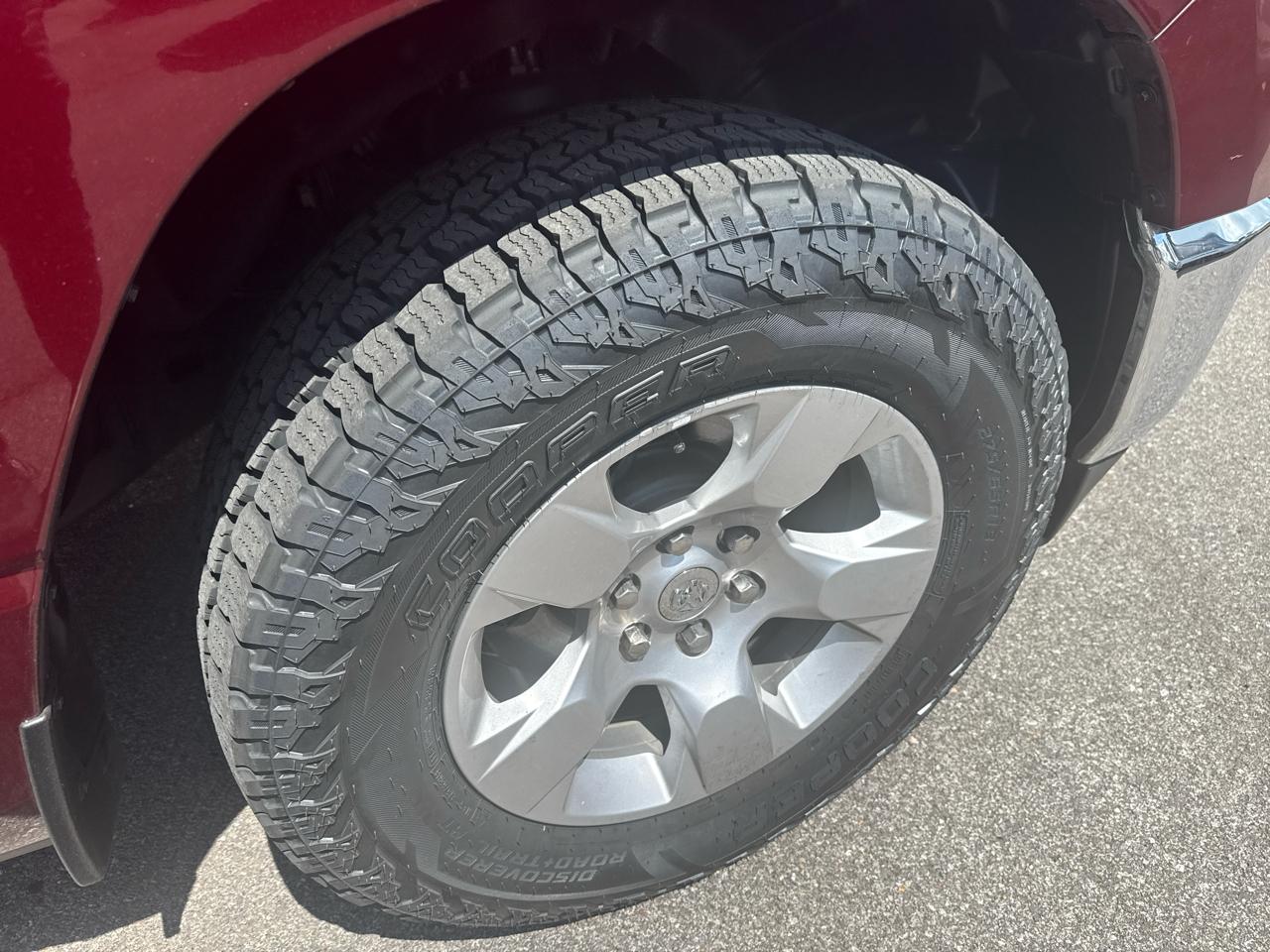 RAM 1500 Big Horn 4x2 Quad Cab 6'4" Box 2020