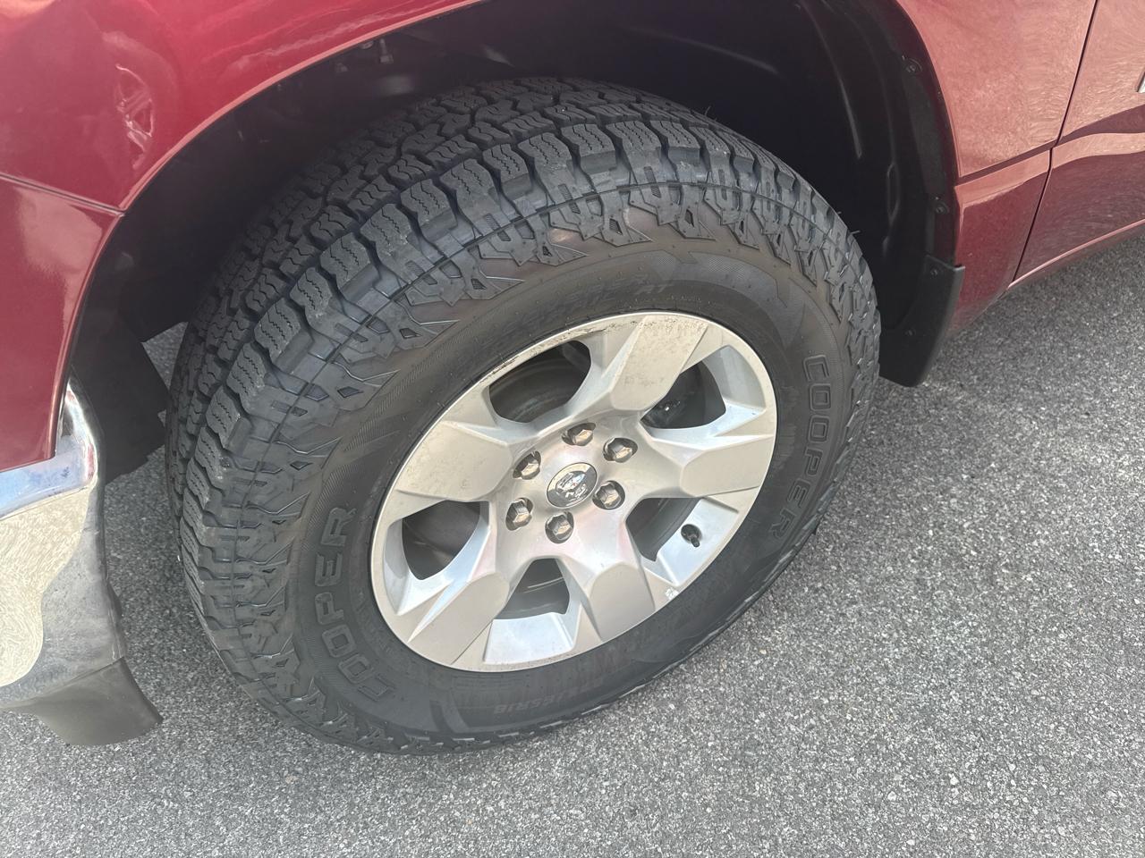 RAM 1500 Big Horn 4x2 Quad Cab 6'4" Box 2020