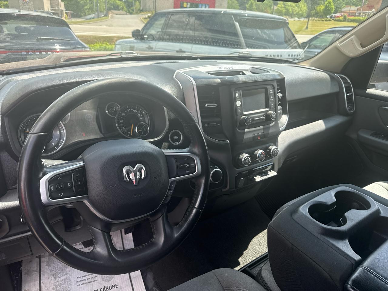 RAM 1500 Big Horn 4x2 Quad Cab 6'4" Box 2020