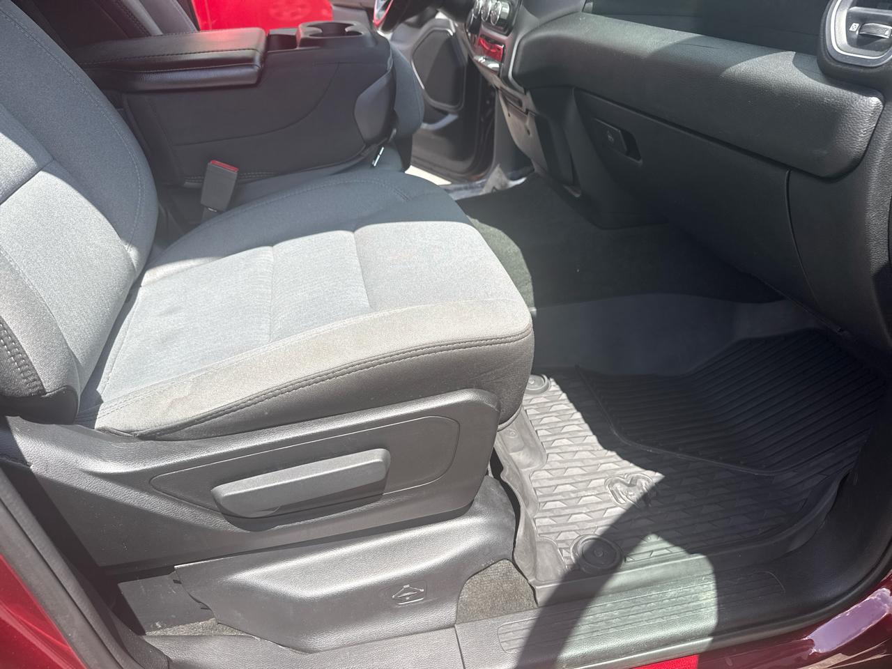 RAM 1500 Big Horn 4x2 Quad Cab 6'4" Box 2020