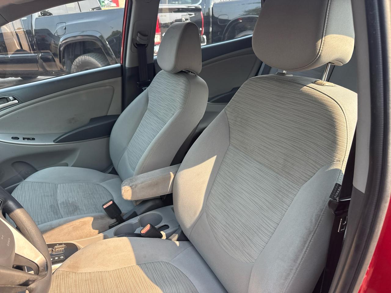 Hyundai Accent 5dr HB Auto SE 2016