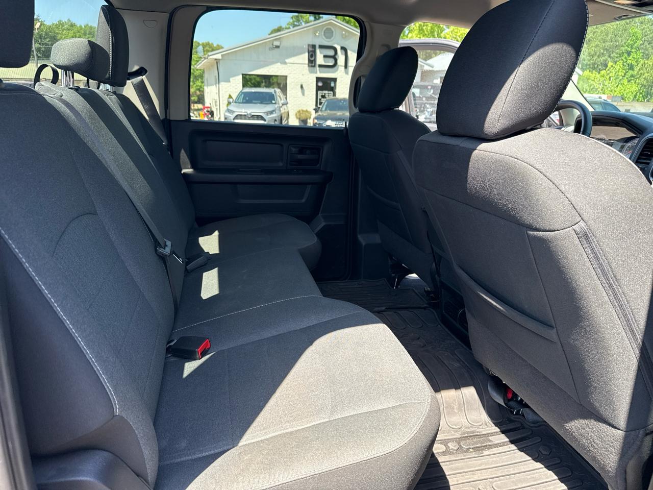 RAM 1500 Classic Tradesman 4x4 Crew Cab 5'7" Box 2022