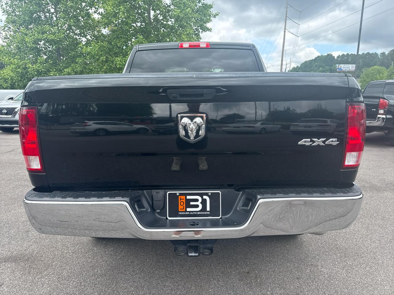 RAM 1500 Classic Tradesman 4x4 Crew Cab 5'7" Box 2022