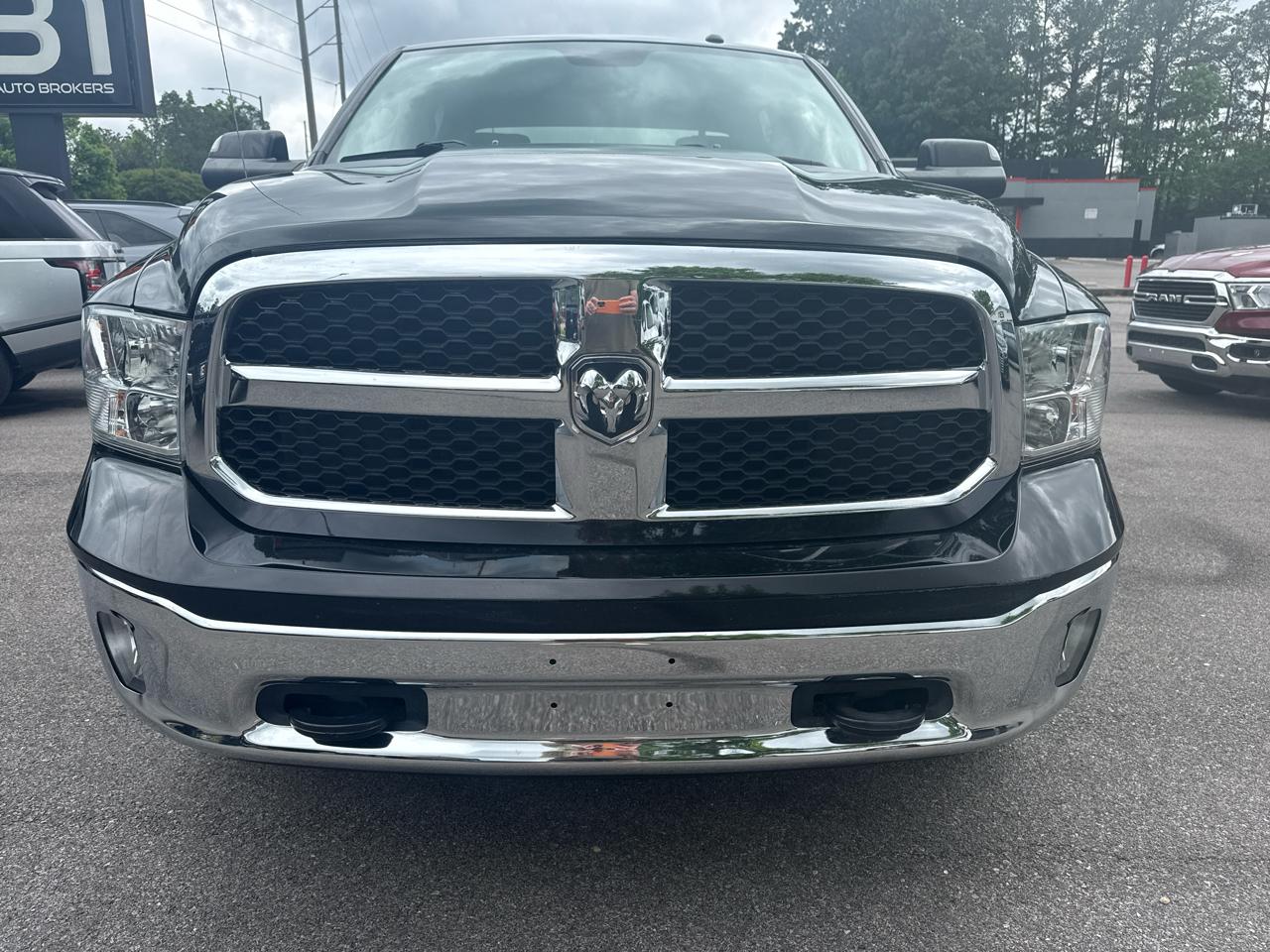 RAM 1500 Classic Tradesman 4x4 Crew Cab 5'7" Box 2022