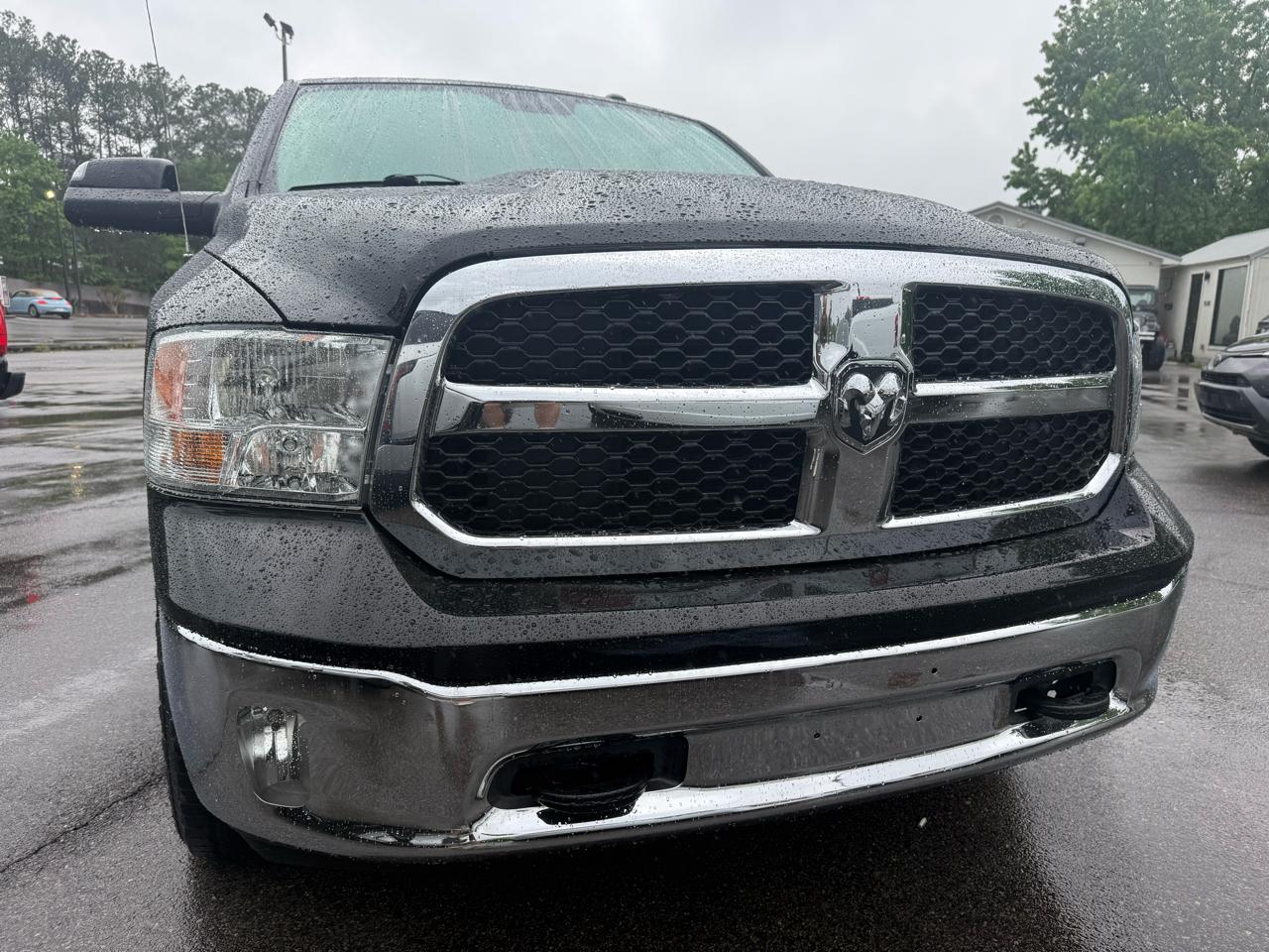 RAM 1500 Classic Tradesman 4x4 Crew Cab 5'7" Box 2022