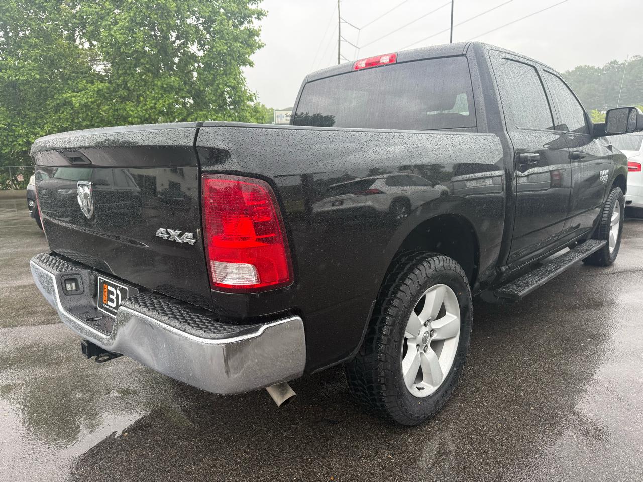 RAM 1500 Classic Tradesman 4x4 Crew Cab 5'7" Box 2022