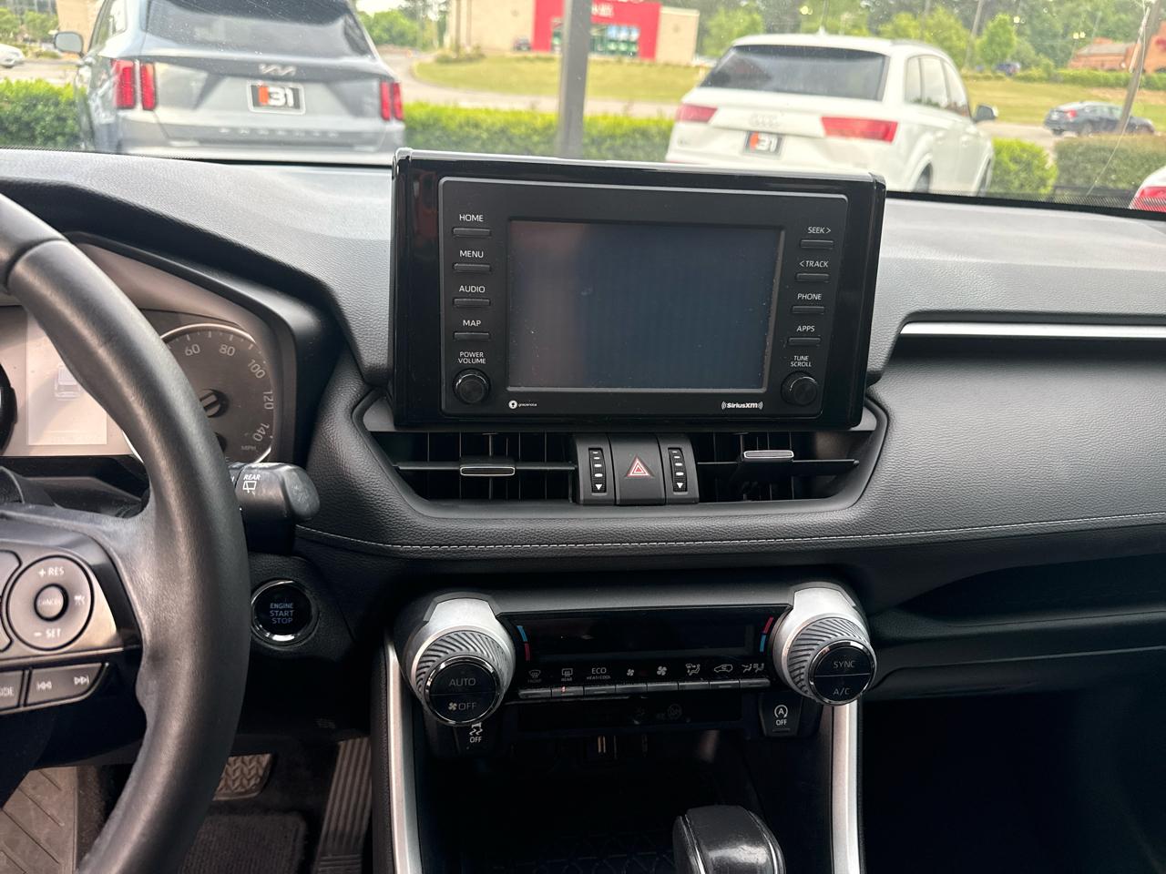 Toyota RAV4 XLE Premium FWD (Natl) 2021