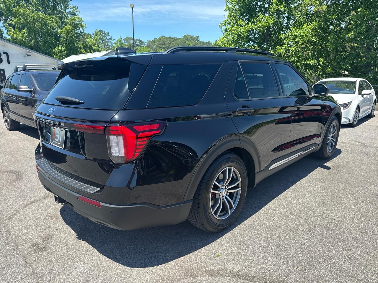 Ford Explorer Active RWD 2025