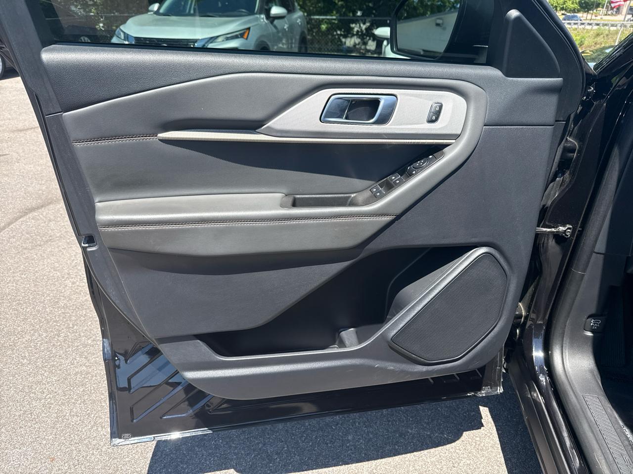 Ford Explorer Active RWD 2025