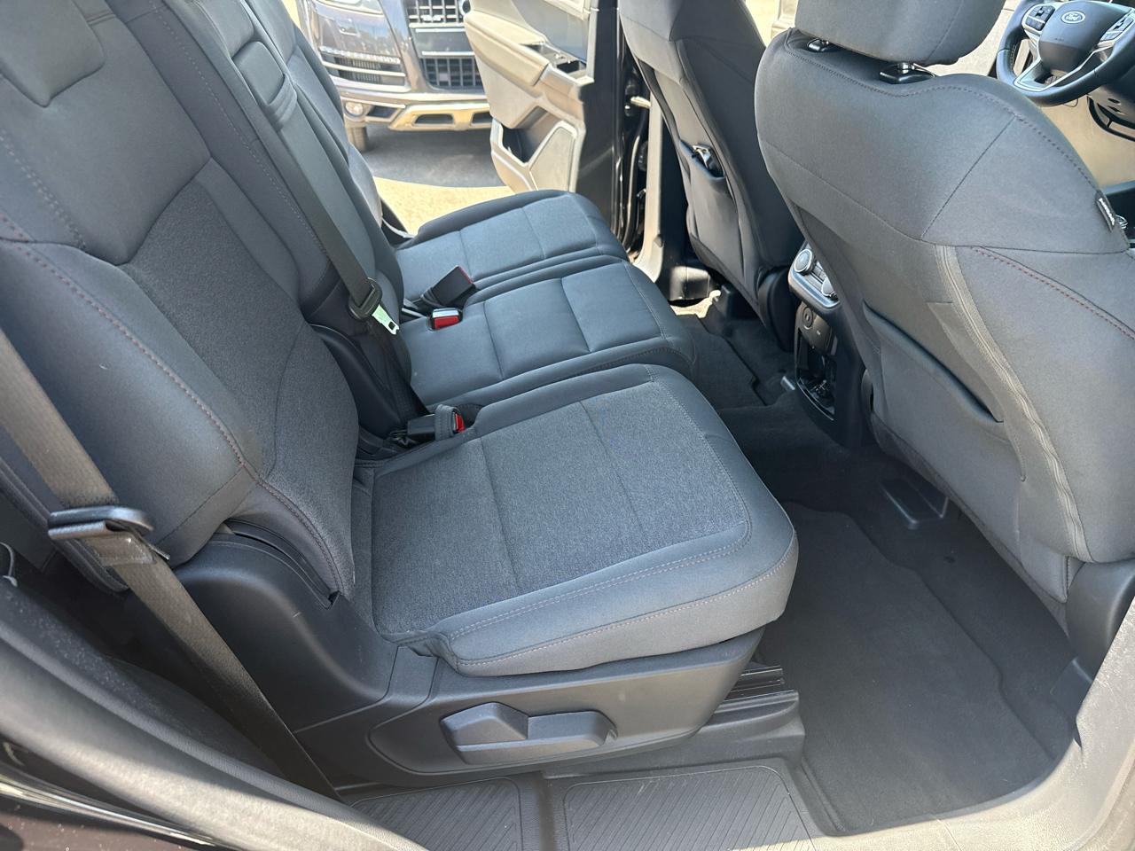 Ford Explorer Active RWD 2025