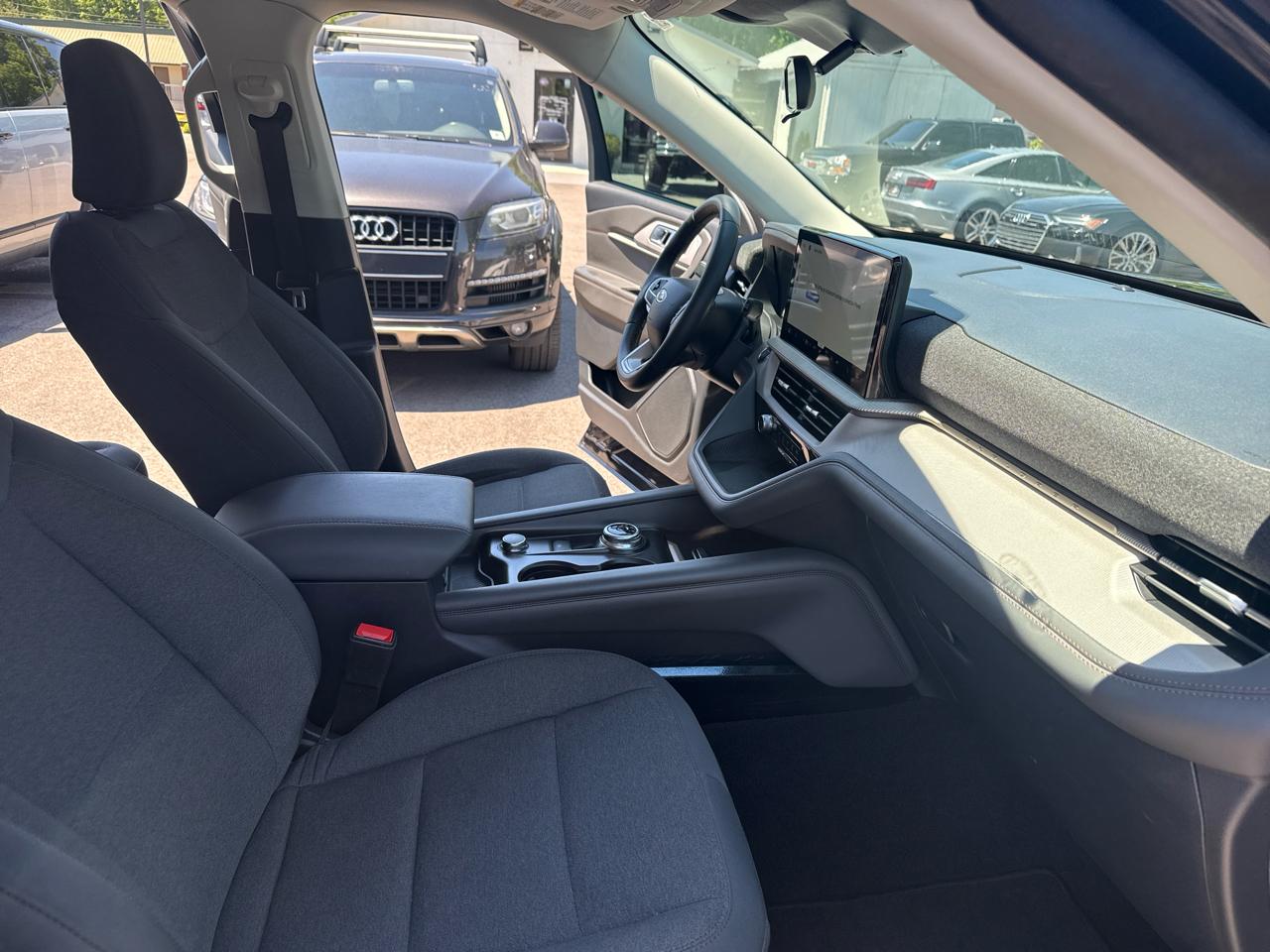 Ford Explorer Active RWD 2025