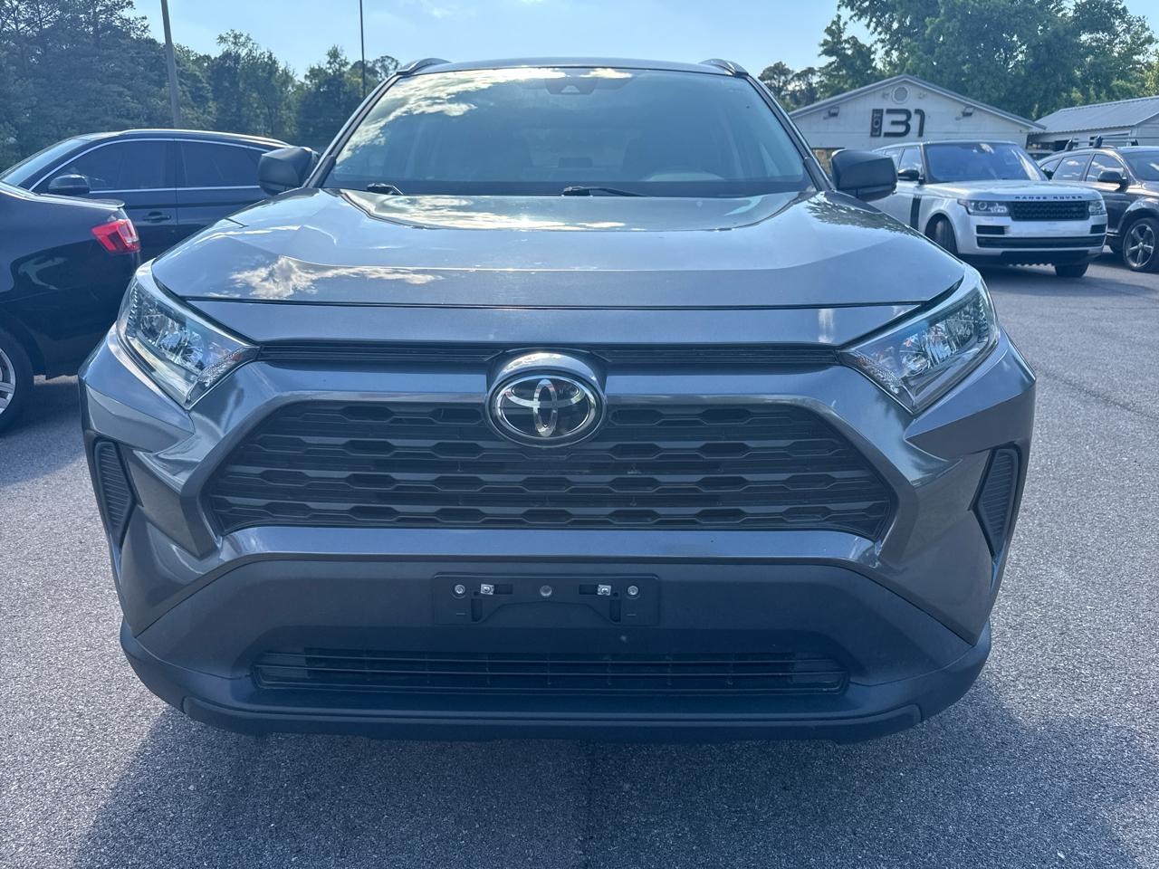 Toyota RAV4 LE FWD (Natl) 2021