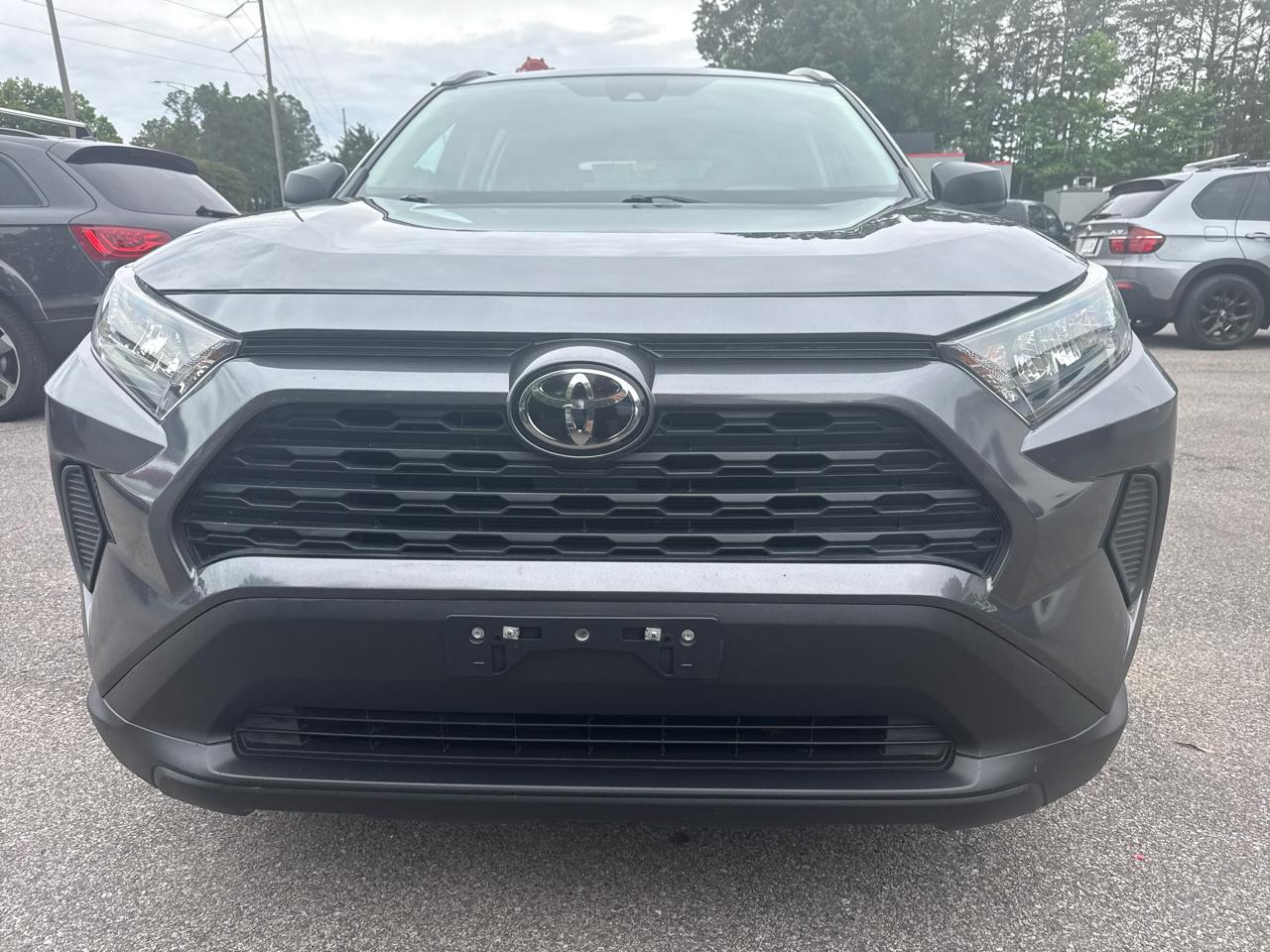 Toyota RAV4 LE FWD (Natl) 2021