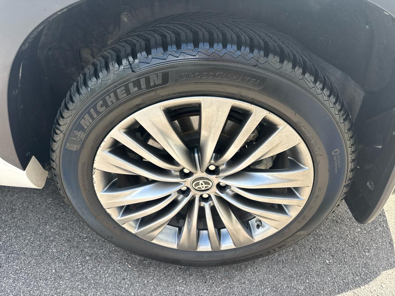 Toyota Highlander Platinum AWD (Natl) 2020